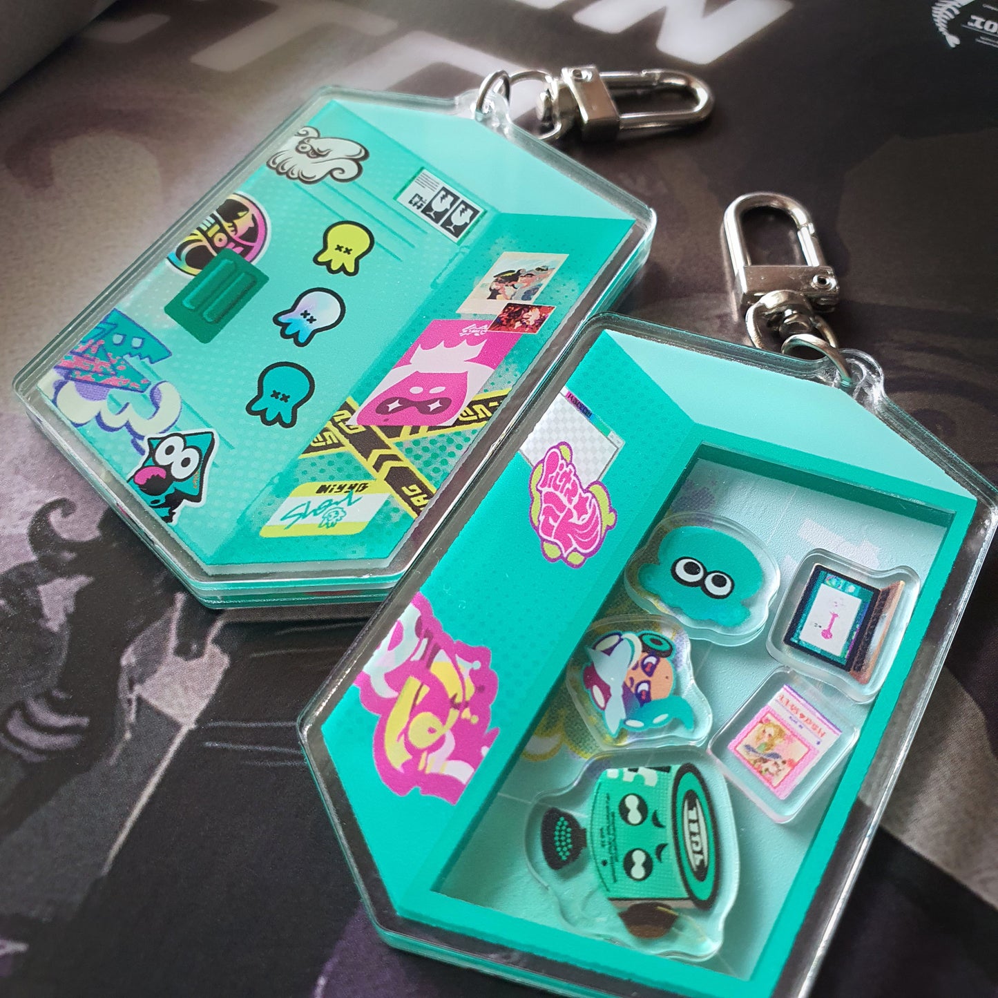 Pearl & Marina Locker Acrylic Shaker Charm