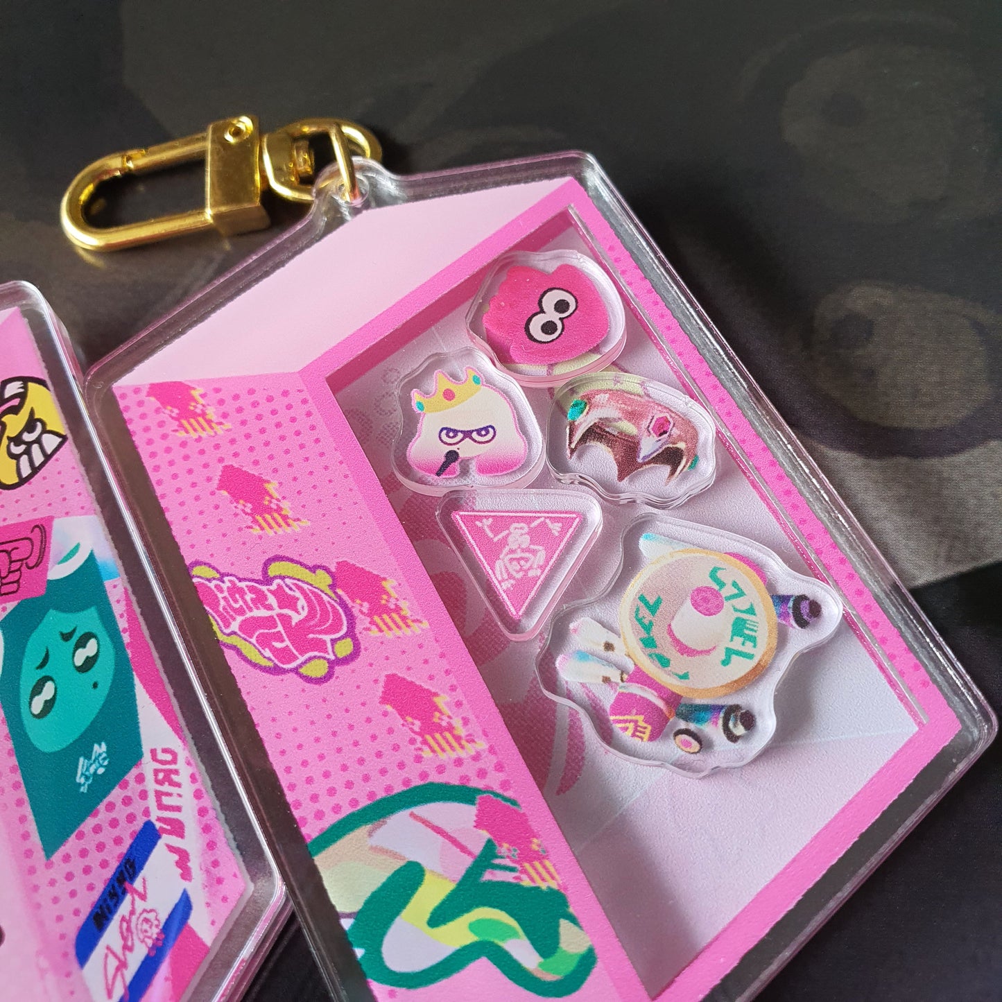 Pearl & Marina Locker Acrylic Shaker Charm